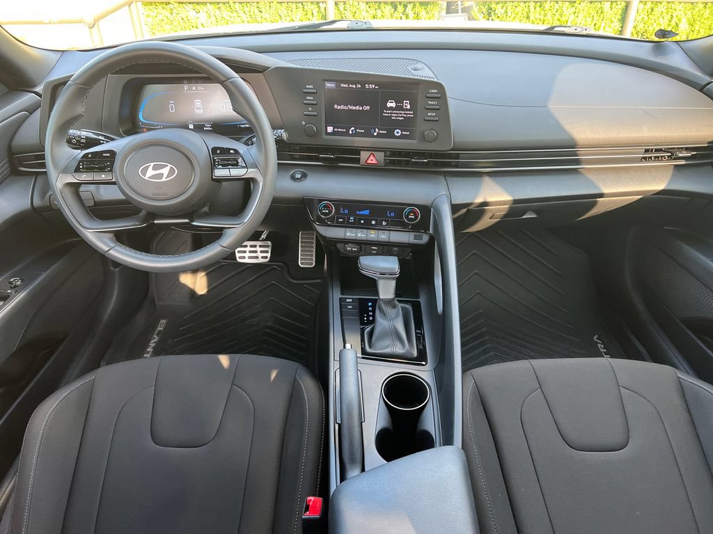 Certified 2025 Hyundai Elantra Sport FWD image 22