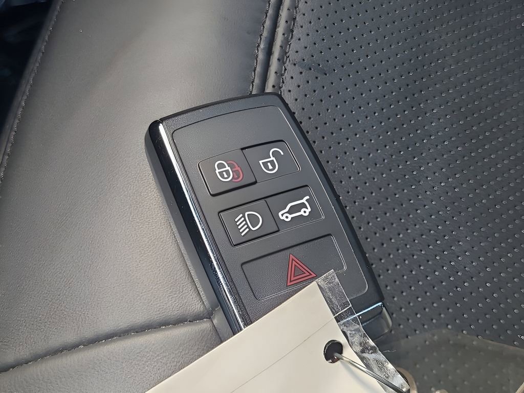 Used 2023 Land Rover Defender 130 First Edition image 38