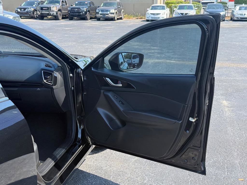 Used 2016 MAZDA MAZDA3 i Sport w/ Preferred Equipment Package image 15