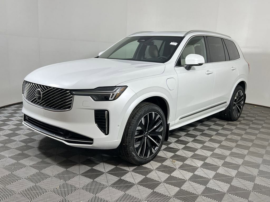 New 2026 Volvo XC90 T8 Plus w/ Protection Package image 2