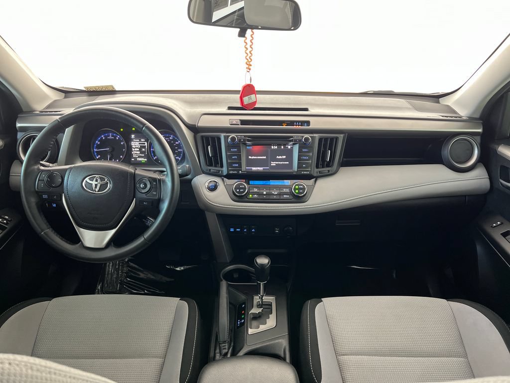 Used 2018 Toyota RAV4 XLE FWD image 14