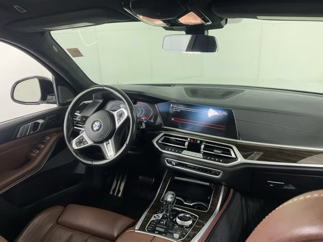 Used 2020 BMW X7 M50i w/ Dynamic Handling Package AWD/4WD image 27