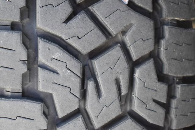 Used 2016 Nissan Titan PRO-4X w/ Pro-4x Convenience Package image 12