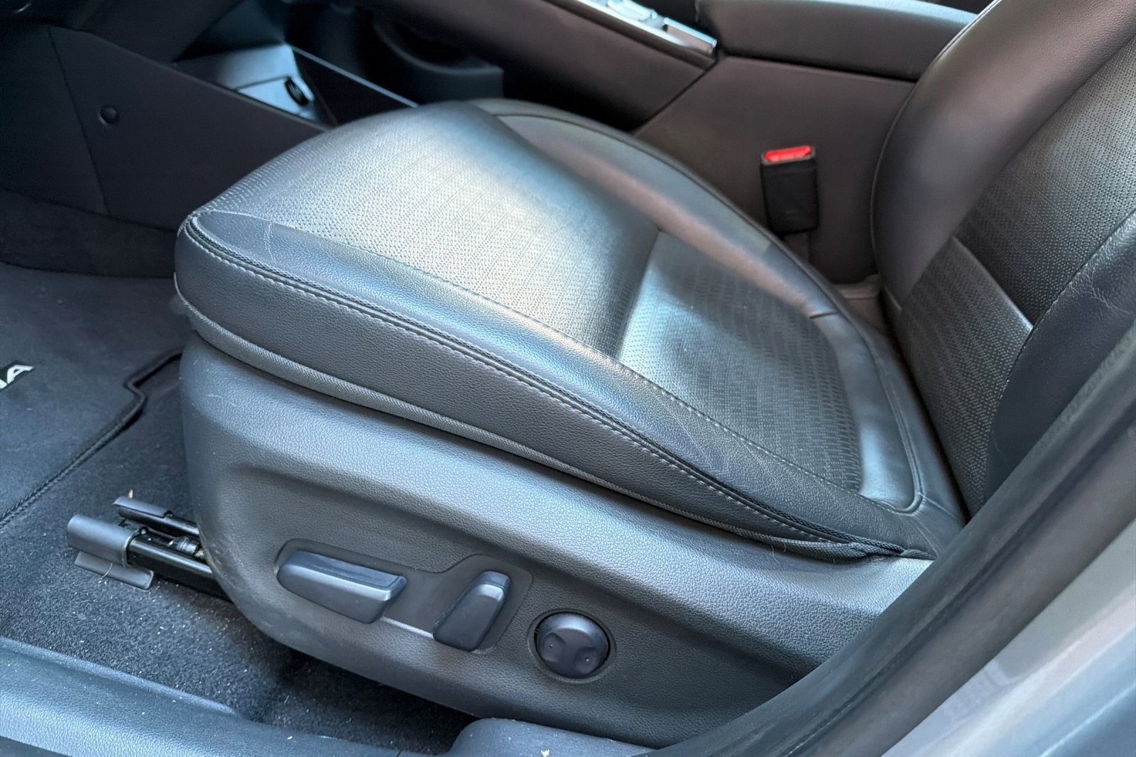 Used 2020 Hyundai Kona Limited image 15