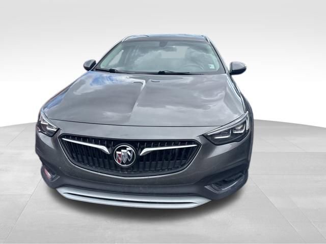 Used 2018 Buick Regal Essence w/ Driver Confidence Package #1 image 5