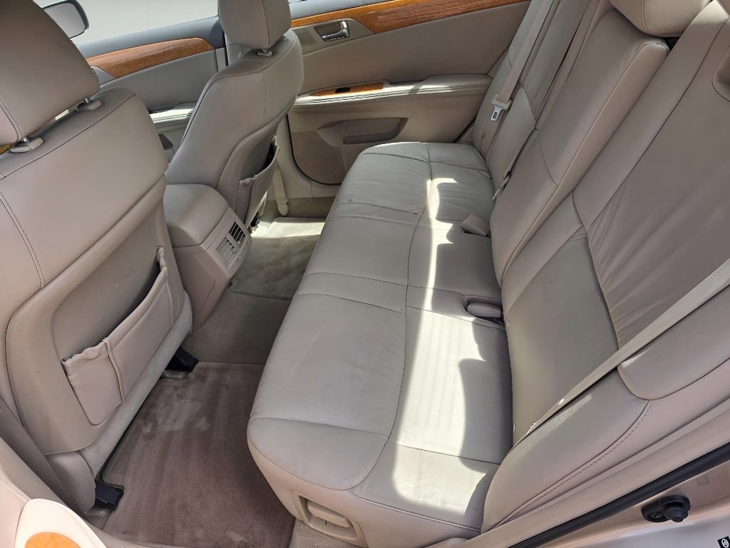 Used 2007 Toyota Avalon XLS image 15