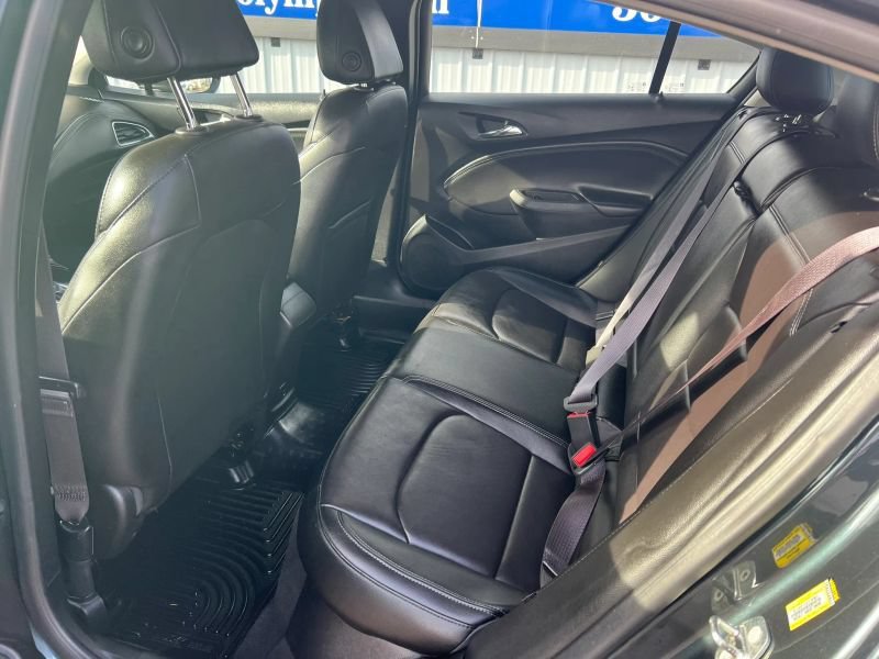 Used 2017 Chevrolet Cruze Premier FWD image 18