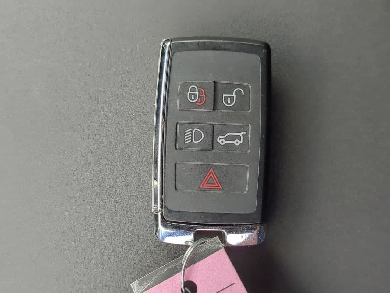 Certified 2025 Land Rover Discovery Sport Dynamic SE AWD/4WD image 37