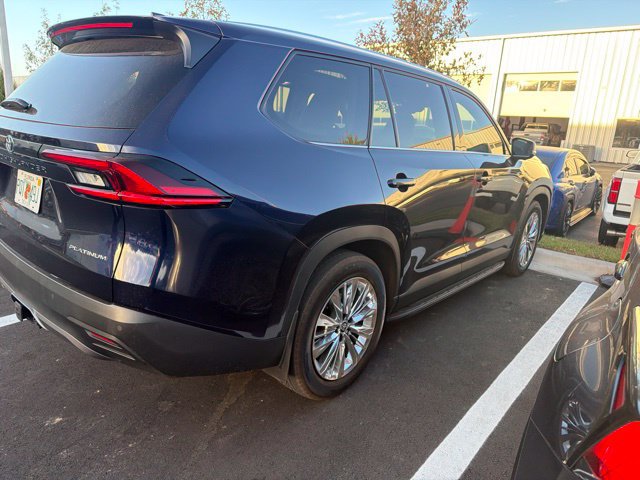 Used 2025 Toyota Grand Highlander AWD image 11