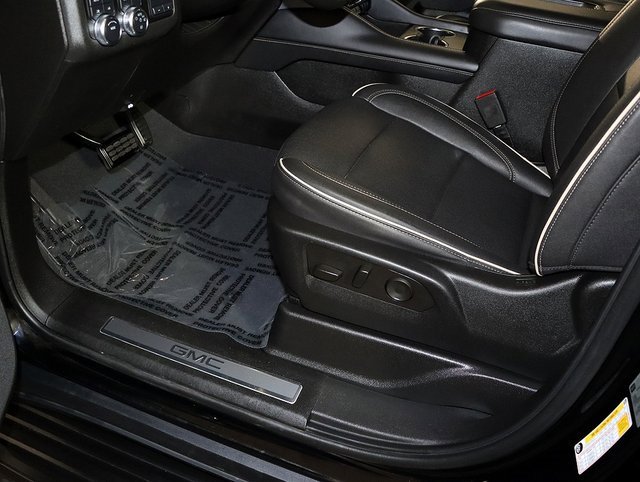 Used 2023 GMC Yukon XL SLT w/ SLT Premium Package image 27