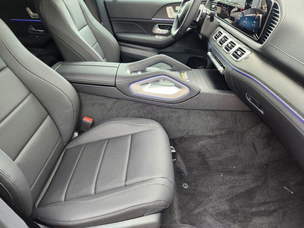 New 2025 Mercedes-Benz GLS 450 4MATIC image 17