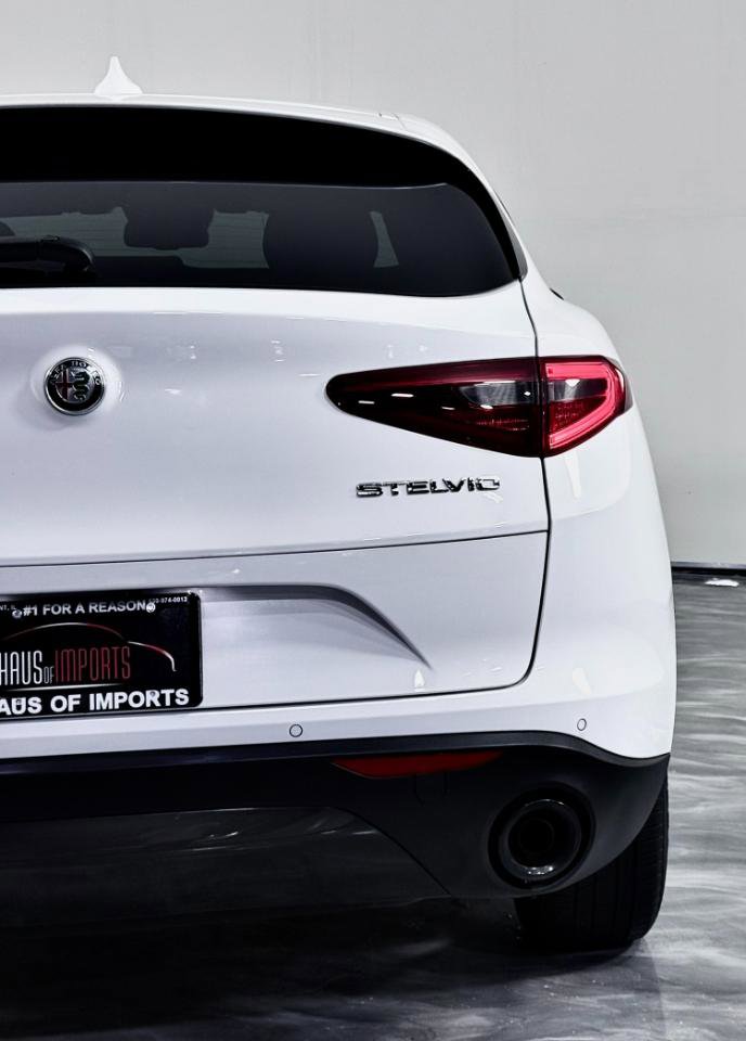 Used 2023 Alfa Romeo Stelvio Sprint AWD/4WD image 14