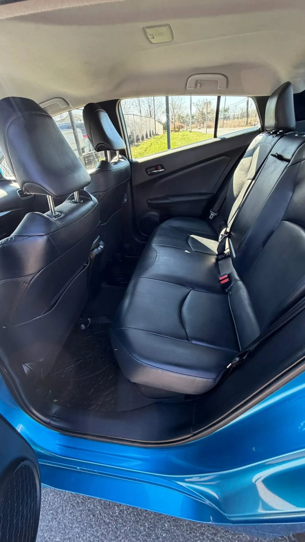 Used 2019 Toyota Prius XLE image 19