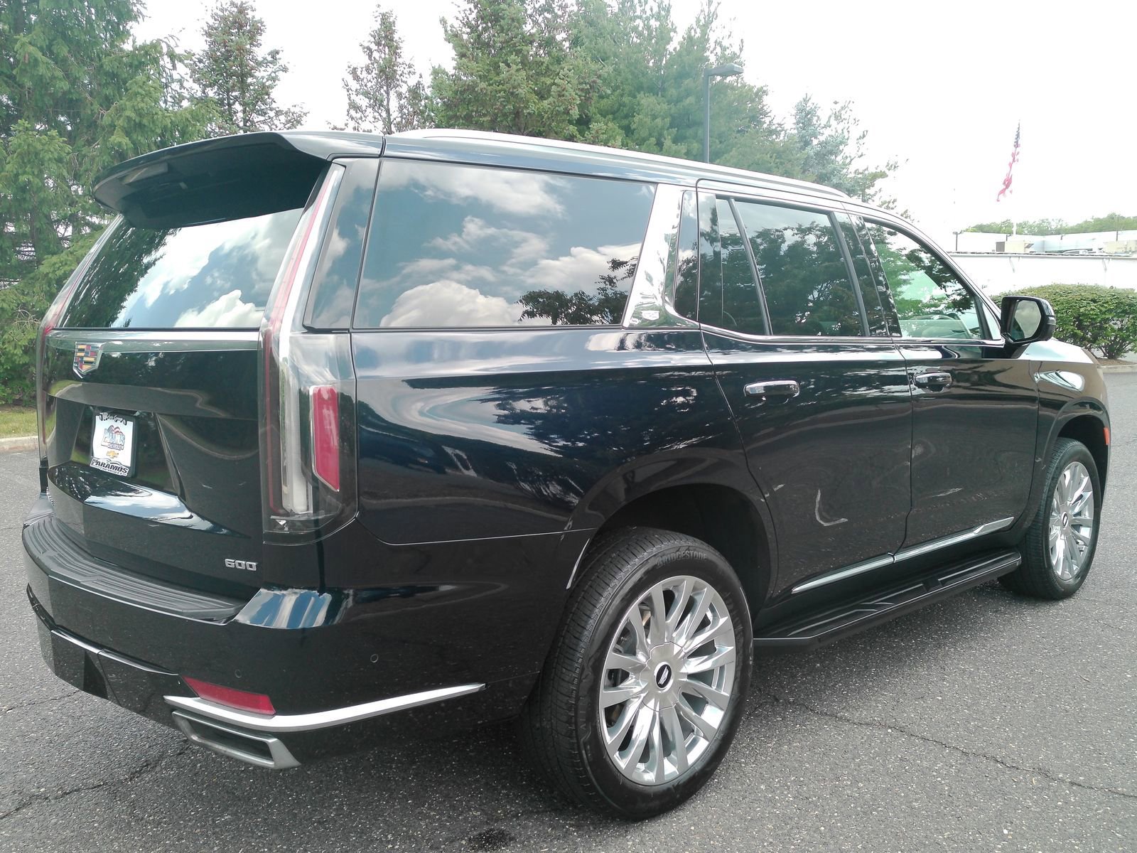 Certified 2024 Cadillac Escalade Premium Luxury AWD/4WD image 30