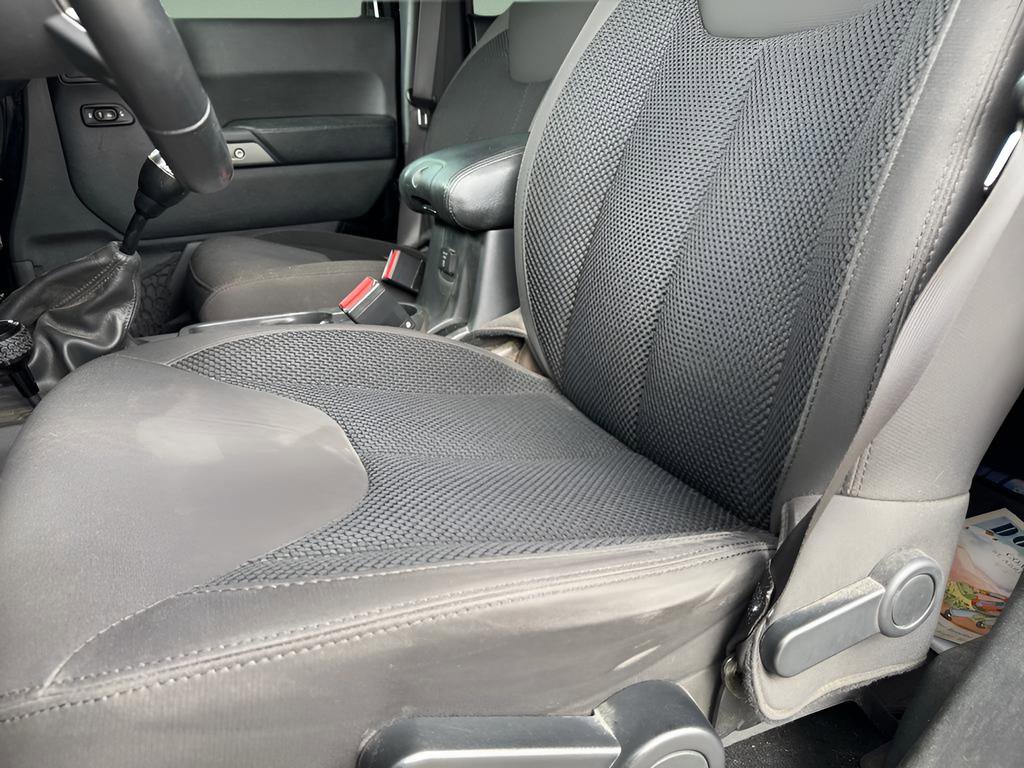 Used 2017 Jeep Wrangler Unlimited Sport image 15