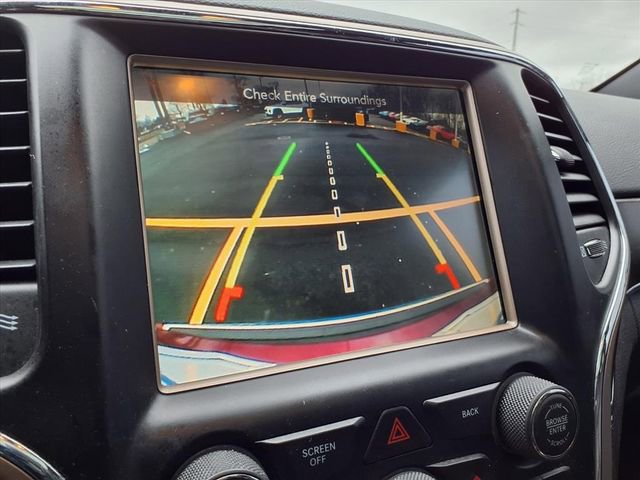 Used 2015 Jeep Grand Cherokee Limited w/ Luxury Group II image 11