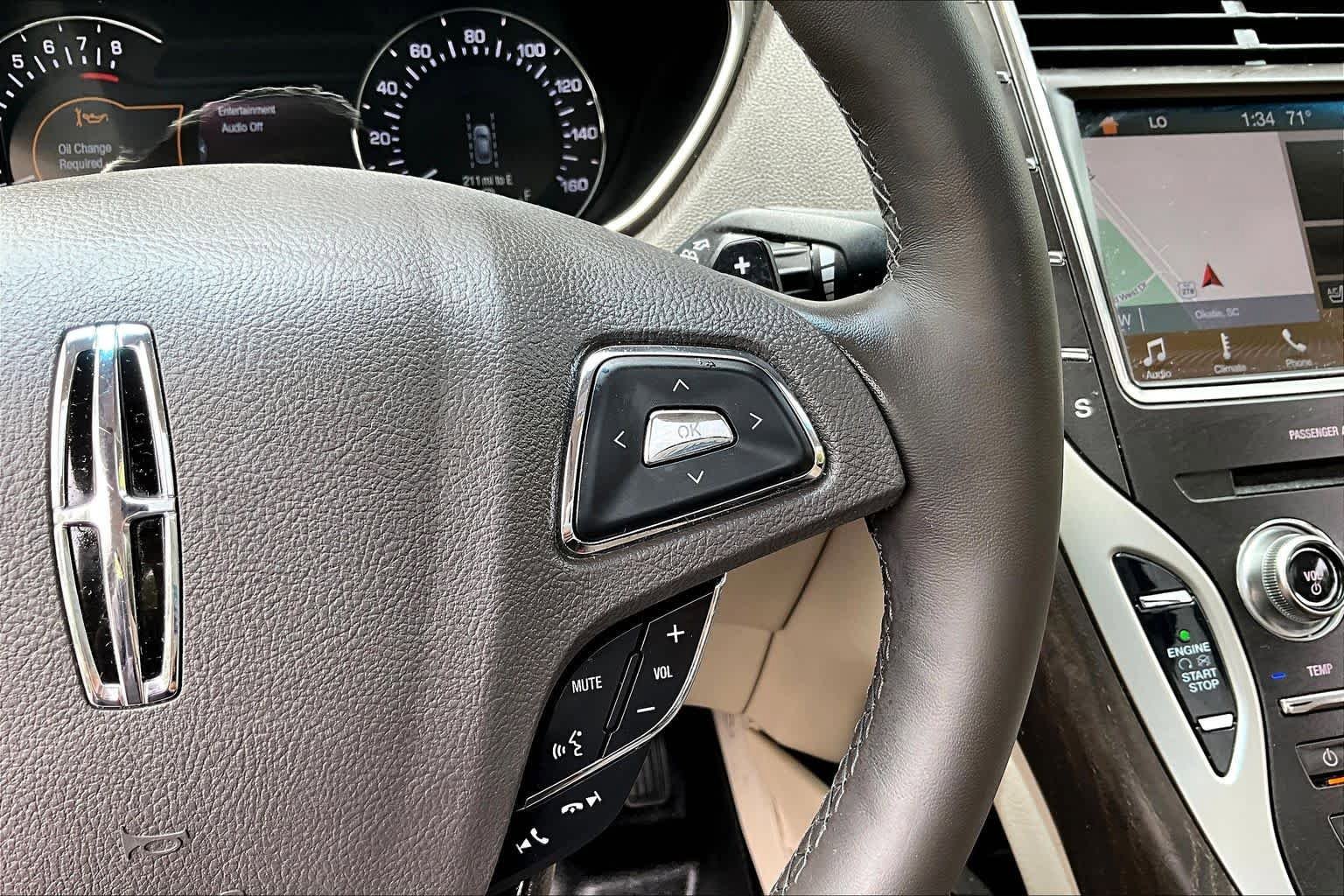 Used 2018 Lincoln MKX Reserve w/ Driver Assistance Package FWD image 25