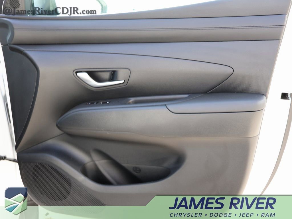 Used 2025 Hyundai Santa Cruz SEL image 8