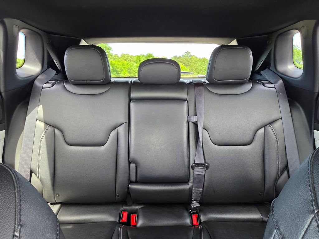 Used 2025 Jeep Compass Limited AWD/4WD image 29