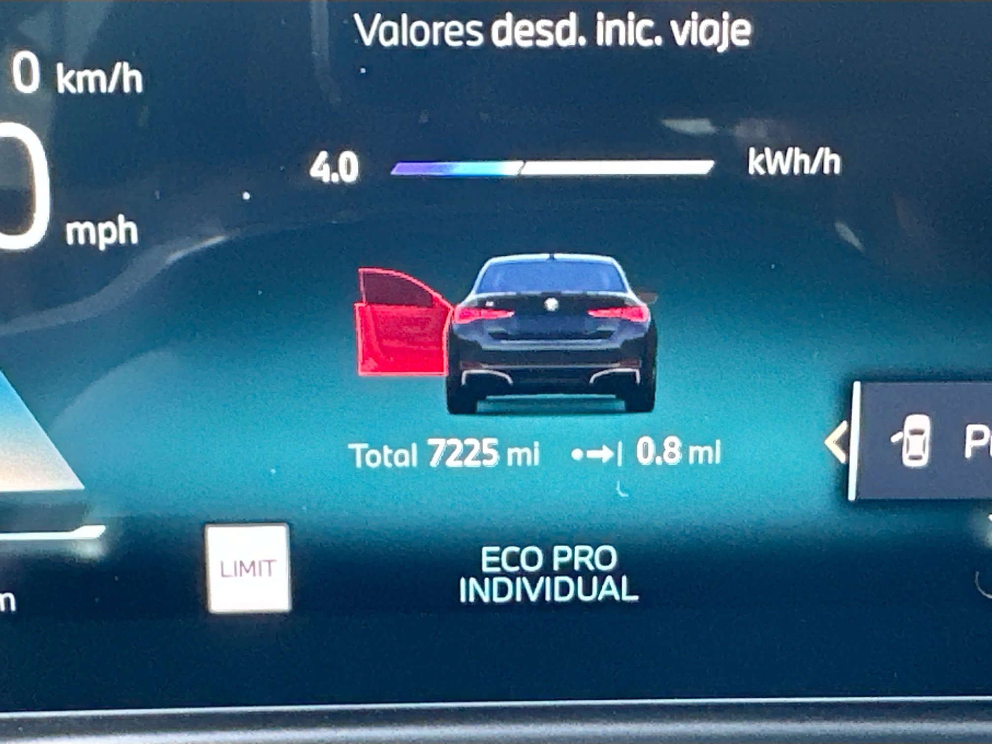 Used 2025 BMW i4 eDrive40 RWD image 9