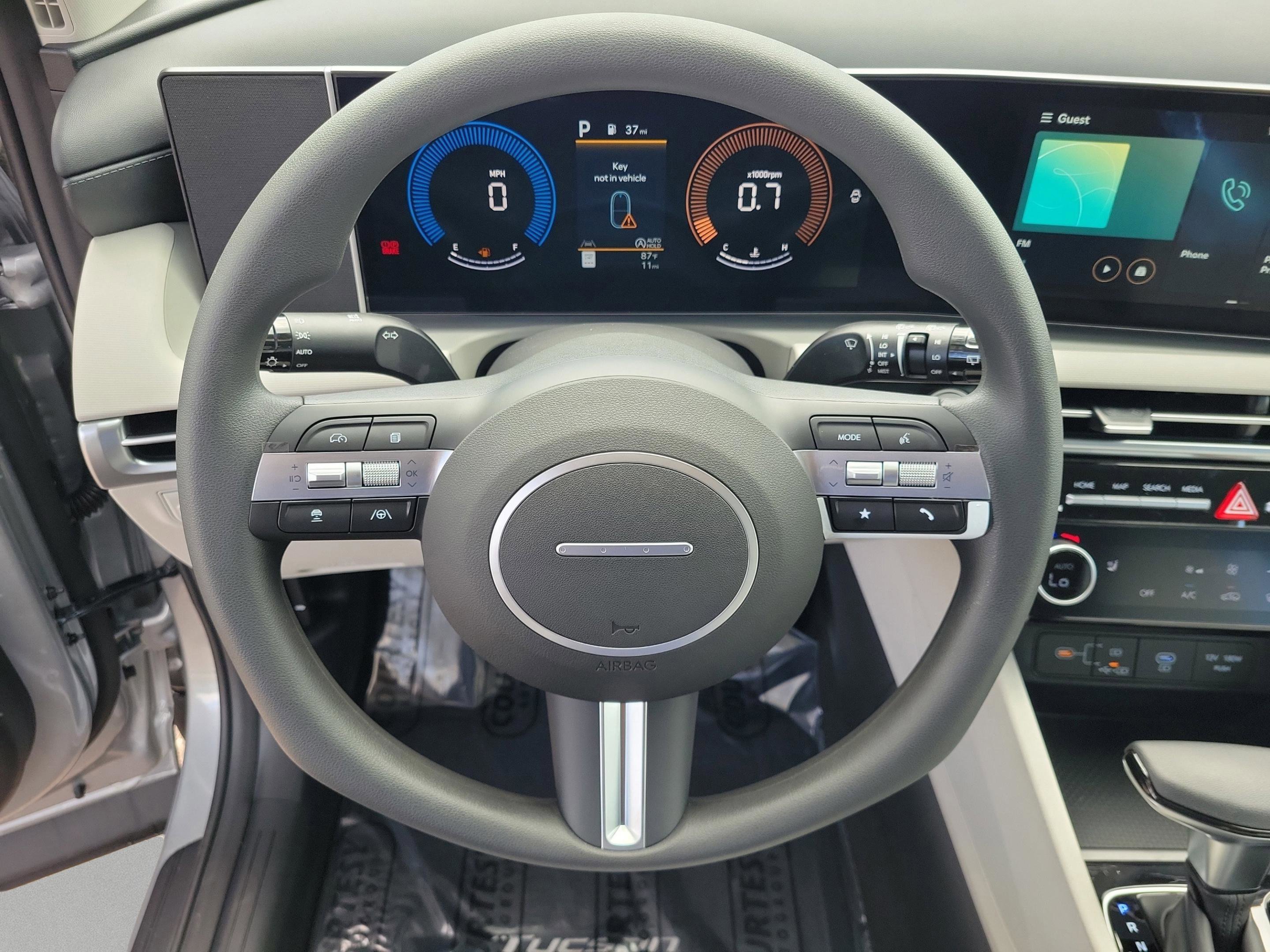 New 2026 Hyundai Tucson SEL image 13