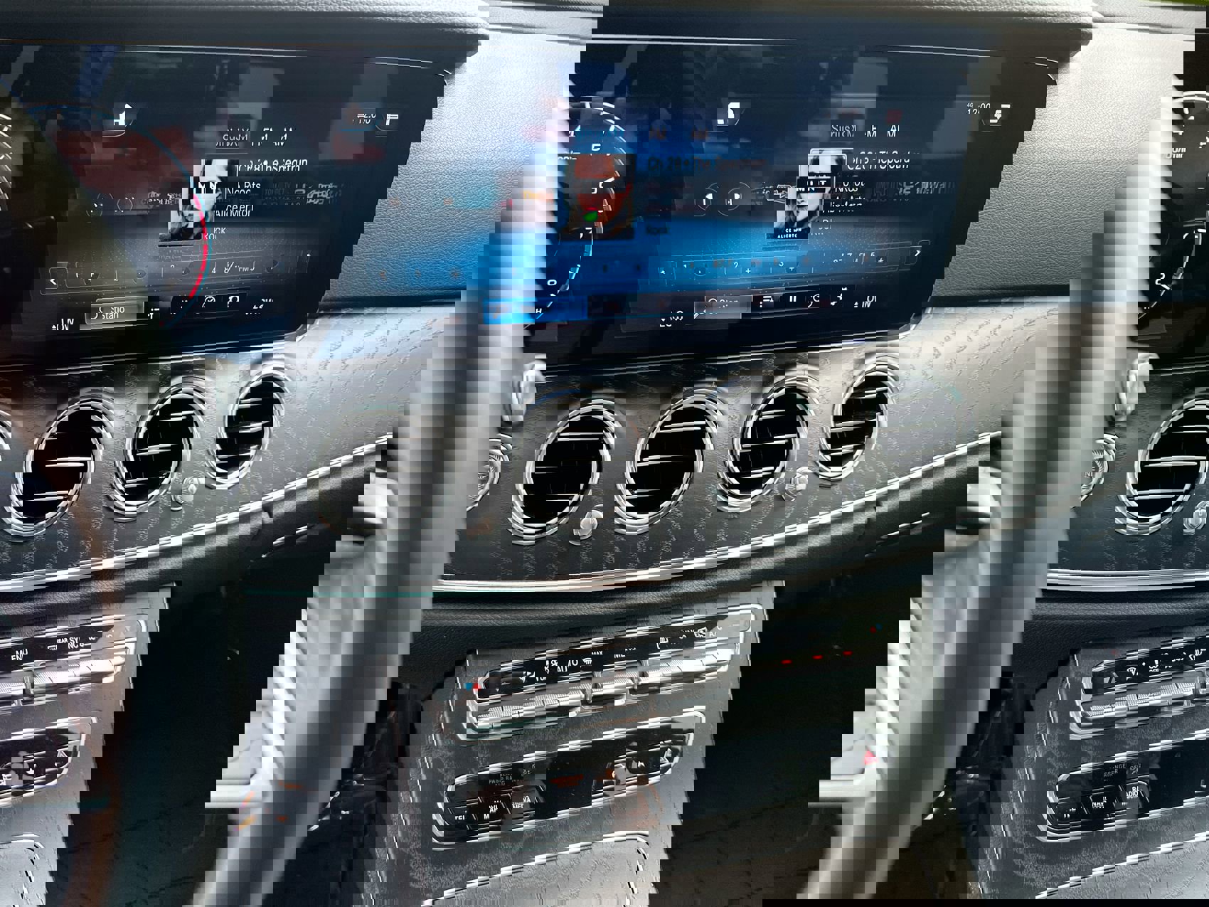 Used 2021 Mercedes-Benz E 350 4MATIC Sedan image 12