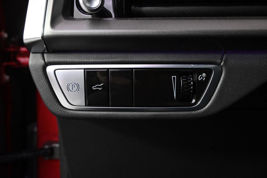 New 2026 Cadillac Vistiq Sport w/ LPO, Floor Liner Package image 25