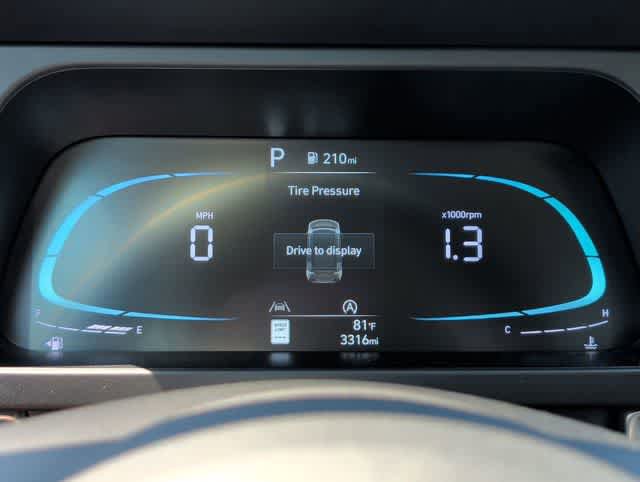 Used 2025 Hyundai Elantra SE FWD image 27