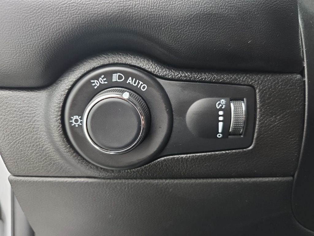 Used 2025 Dodge Durango R/T AWD/4WD image 23