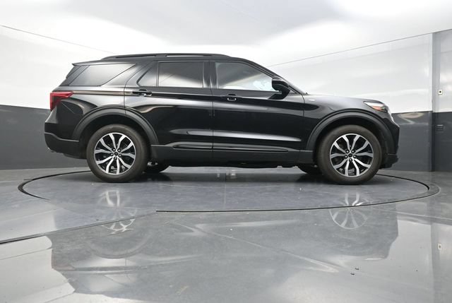 Used 2022 Ford Explorer ST-Line AWD/4WD image 38