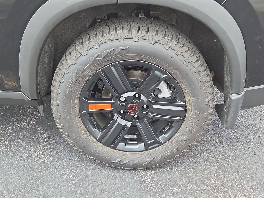 Certified 2025 Nissan Rogue SV image 3