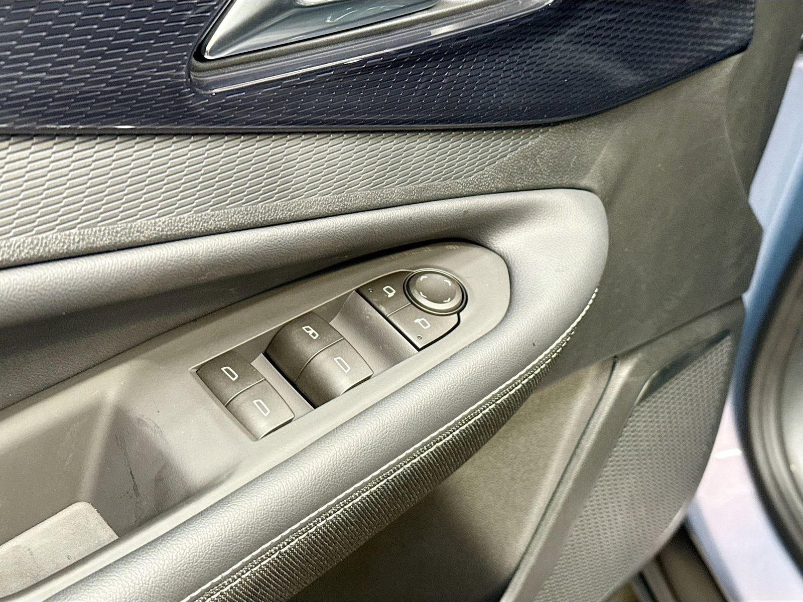 New 2026 Chevrolet Blazer EV LT image 21