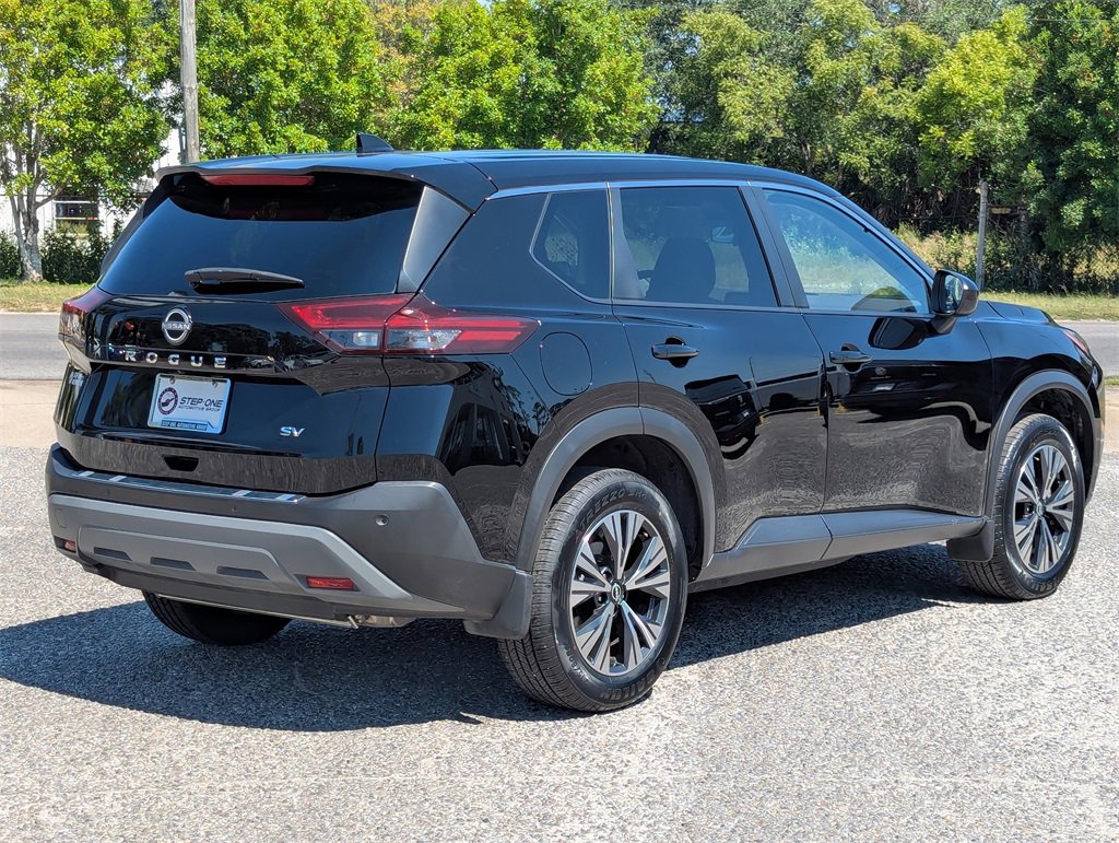 Used 2023 Nissan Rogue SV image 7