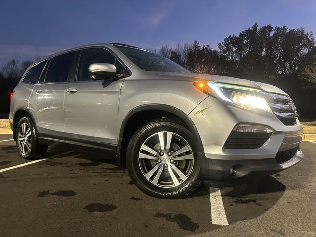 Used 2022 Nissan Pathfinder Platinum w/ Cargo Package image 20