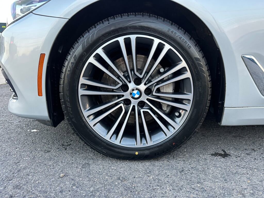 Used 2018 BMW 530i xDrive xDrive image 36