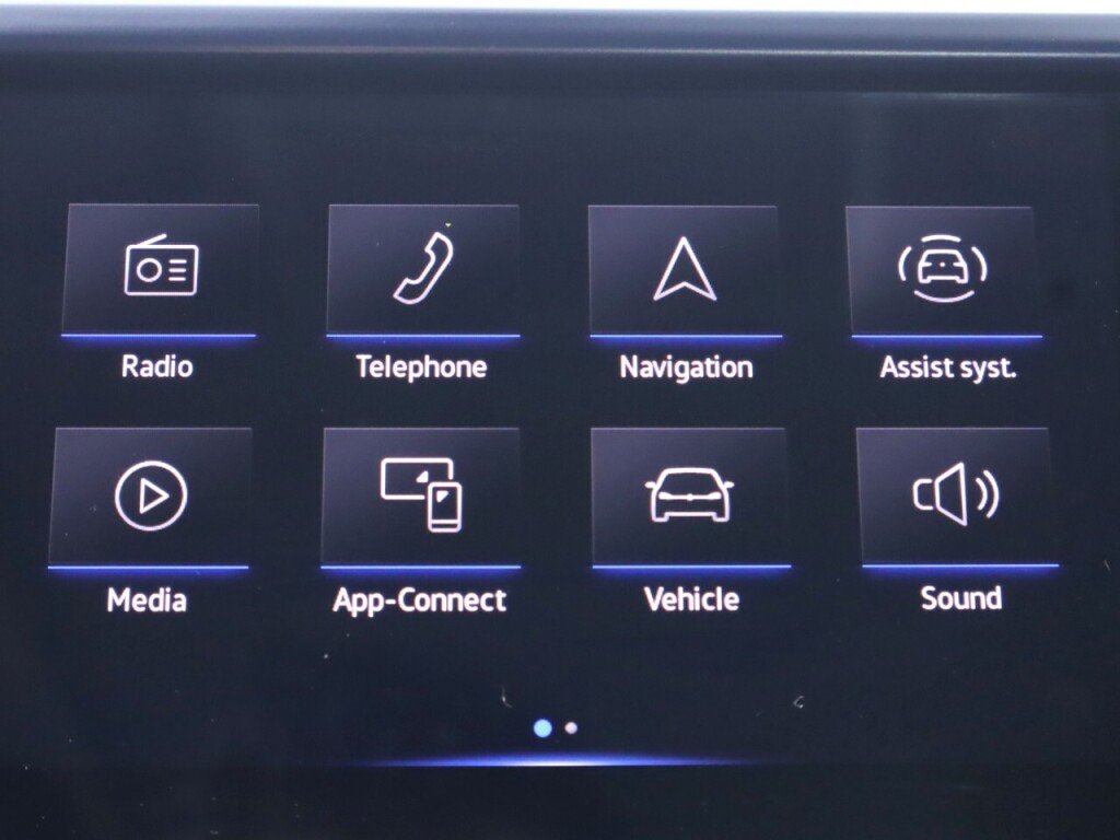 Used 2023 Volkswagen Taos SE w/ Panoramic Sunroof Package AWD/4WD image 17