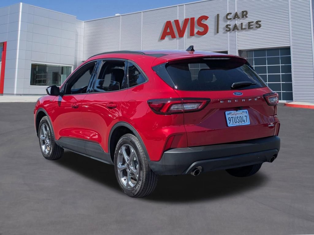 Used 2025 Ford Escape ST-Line image 9