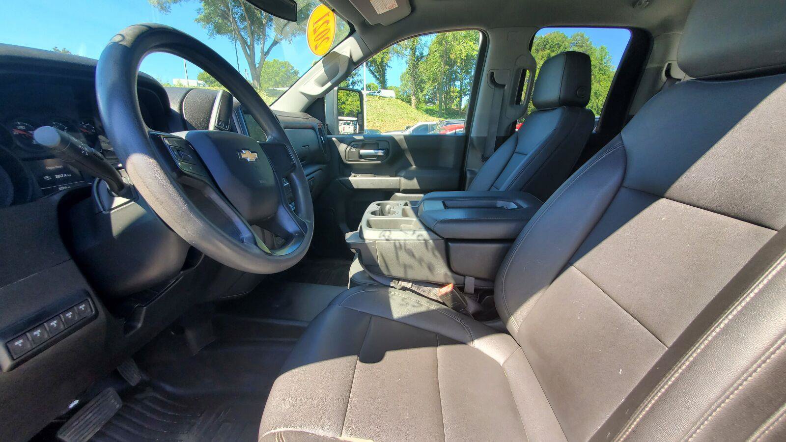 Used 2021 Chevrolet Silverado 2500 W/T w/ WT Convenience Package AWD/4WD image 3