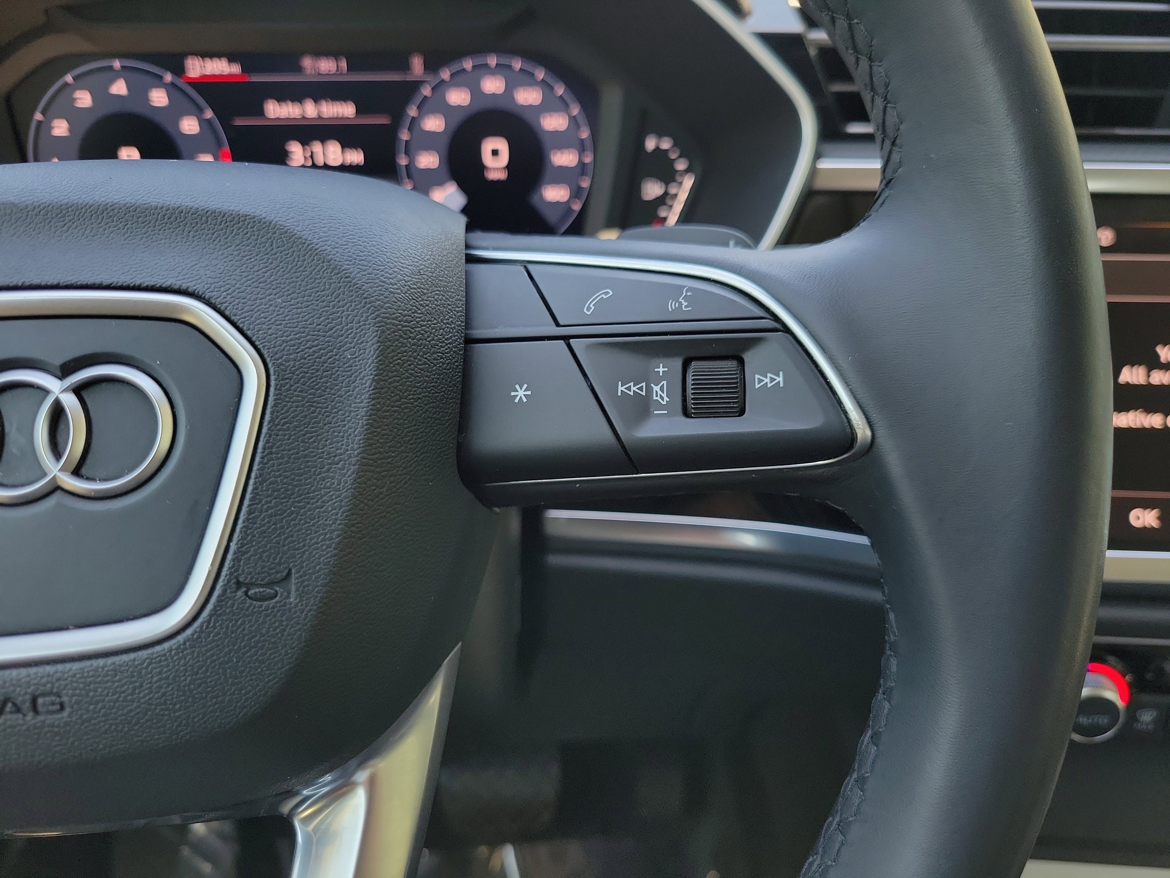 Certified 2023 Audi Q3 2.0T Premium Plus w/ Premium Plus Package image 33