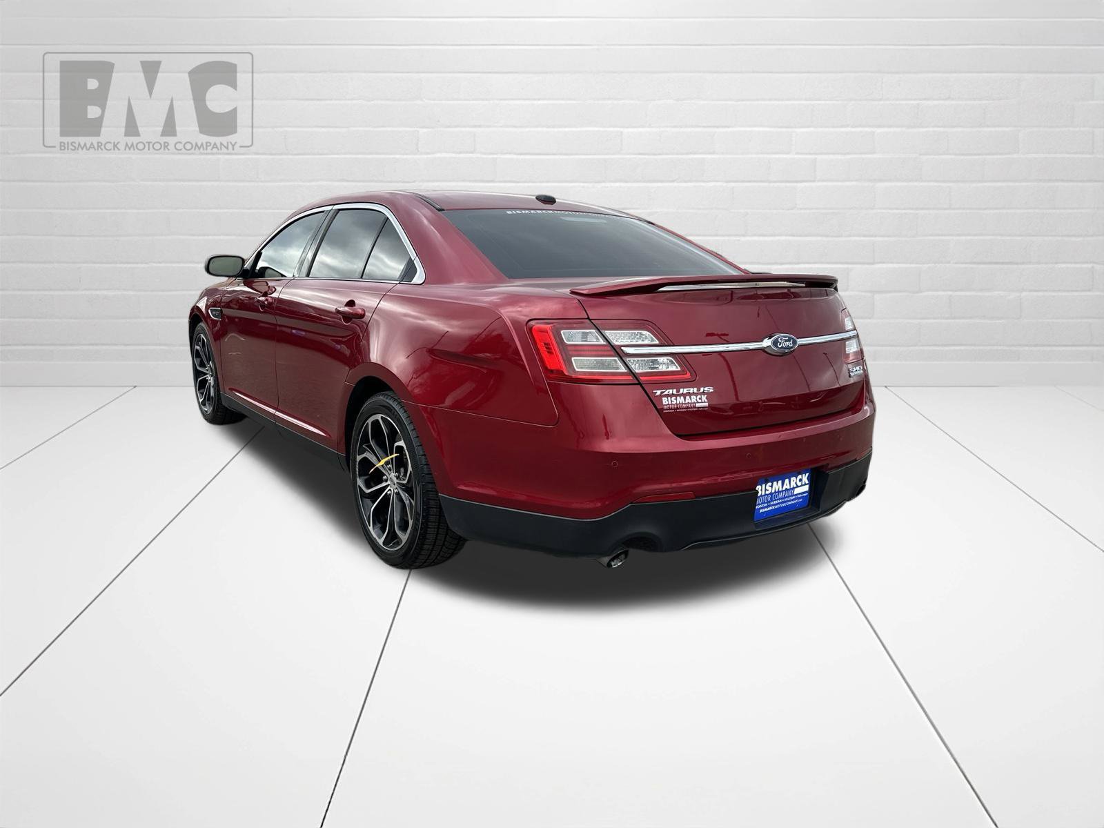 Used 2015 Ford Taurus SHO w/ Equipment Group 401A AWD/4WD image 4