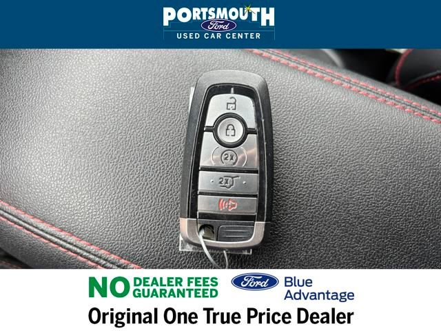 Certified 2022 Ford Escape SEL w/ SEL Stealth AWD Package image 14