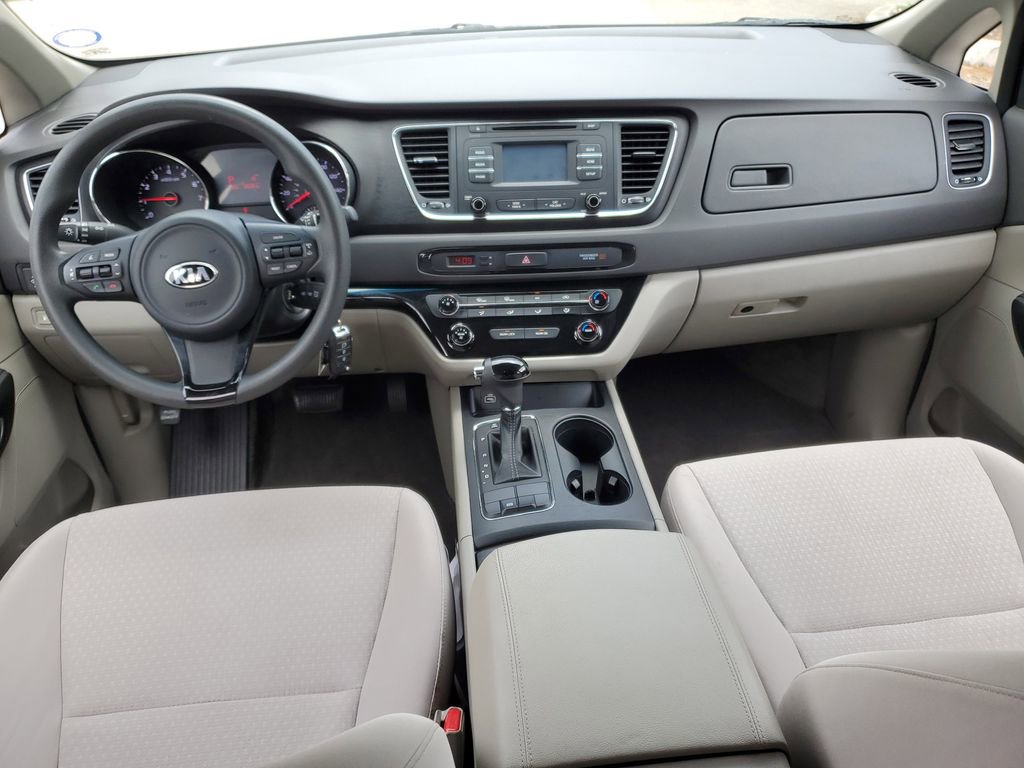 Used 2016 Kia Sedona LX image 11