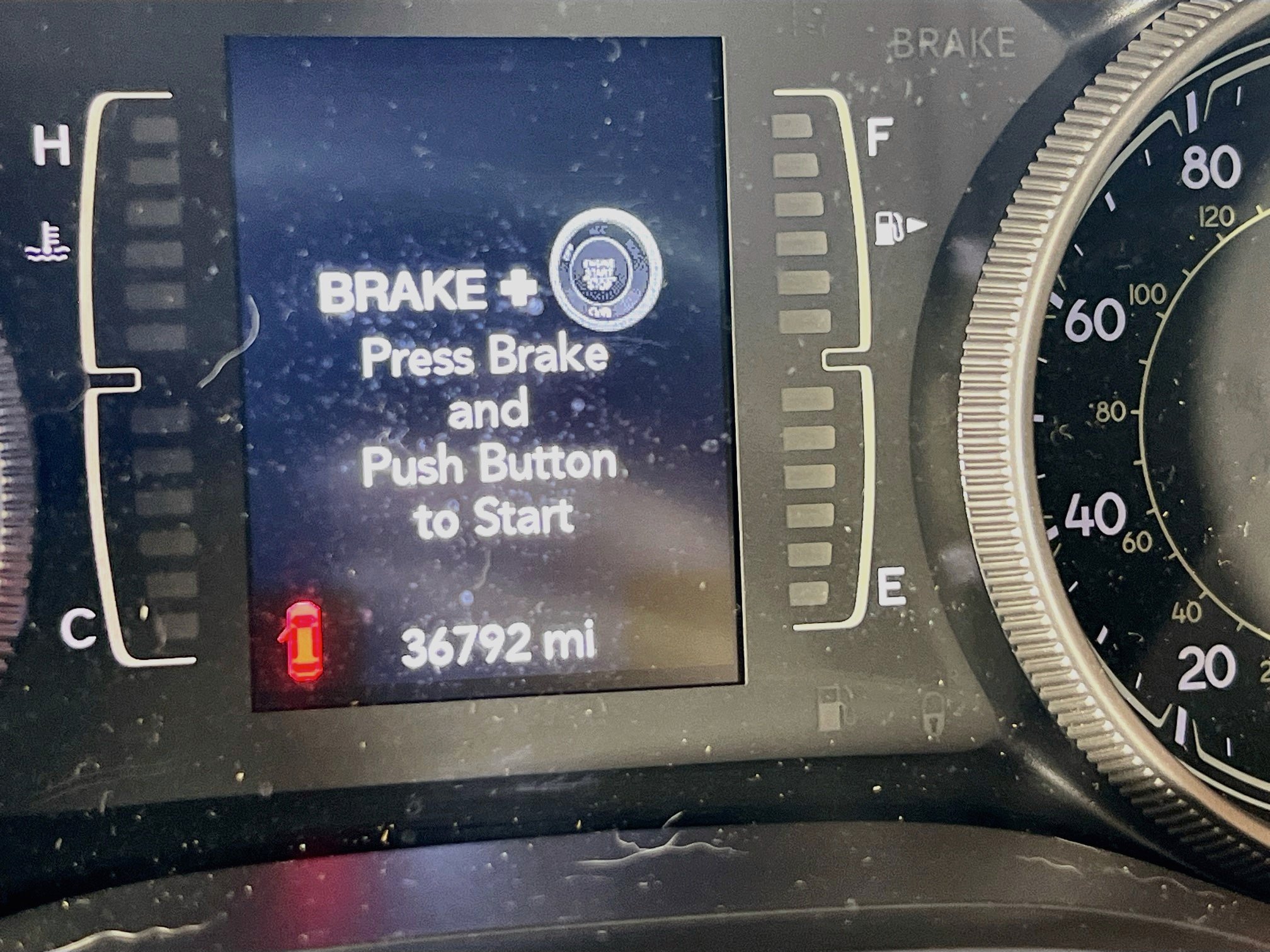 Used 2019 Jeep Cherokee Latitude Plus w/ Cold Weather Group AWD/4WD image 12