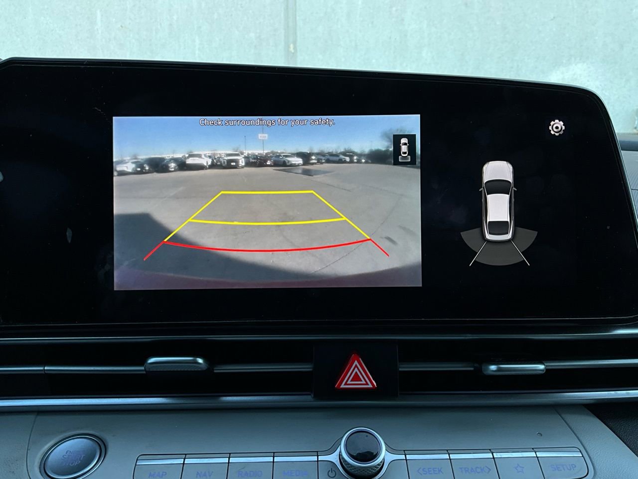 Used 2021 Hyundai Elantra Limited image 34