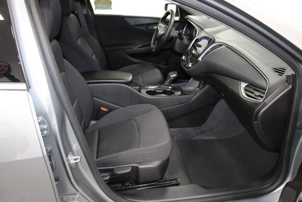 Used 2024 Chevrolet Malibu RS image 24