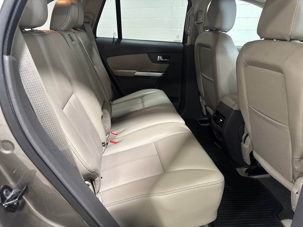 Used 2013 Ford Edge SEL image 29
