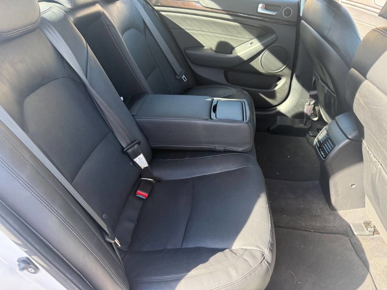 Used 2015 Kia Cadenza Premium image 11