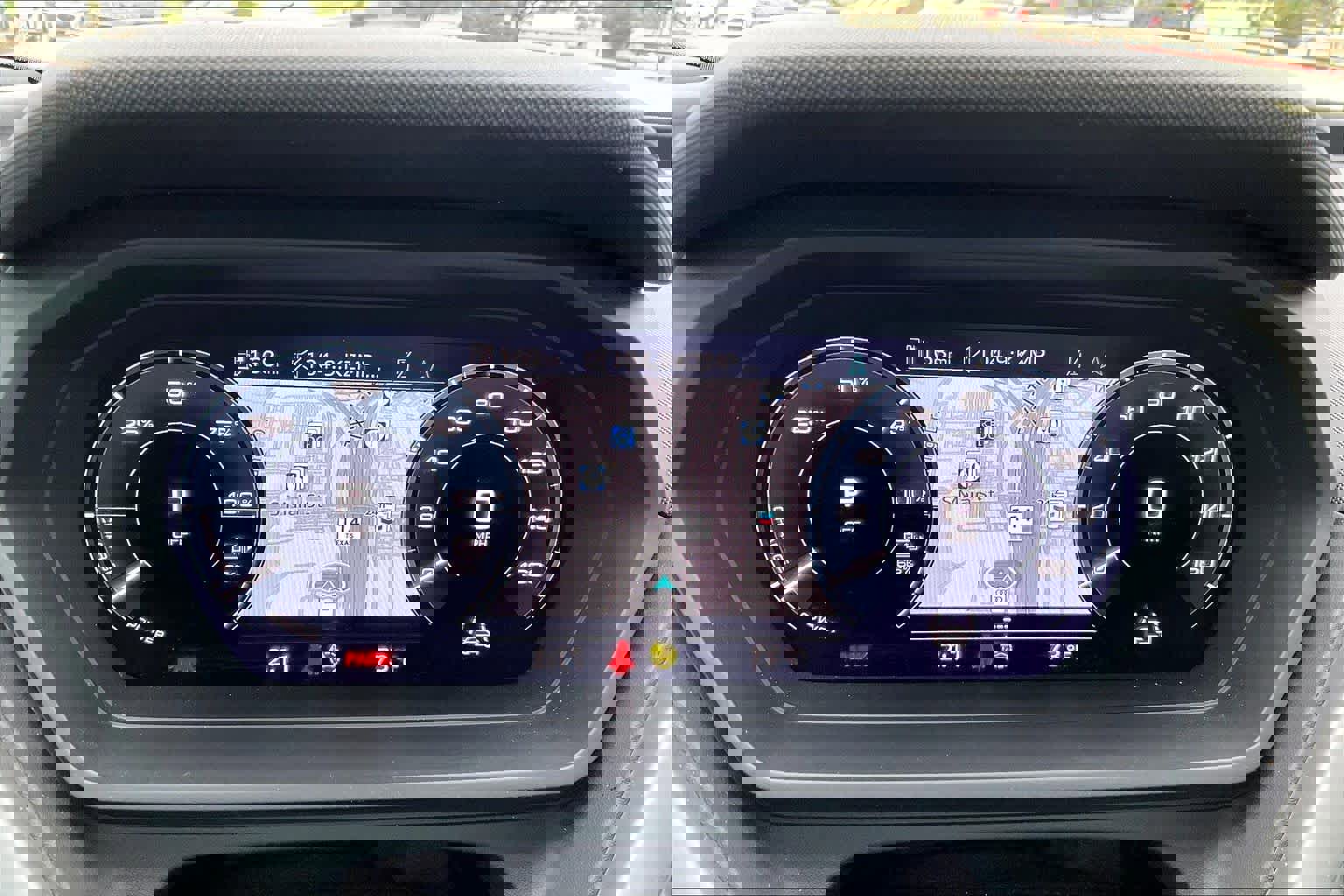 Used 2023 Audi Q4 e-tron Premium Plus w/ Premium Plus image 25