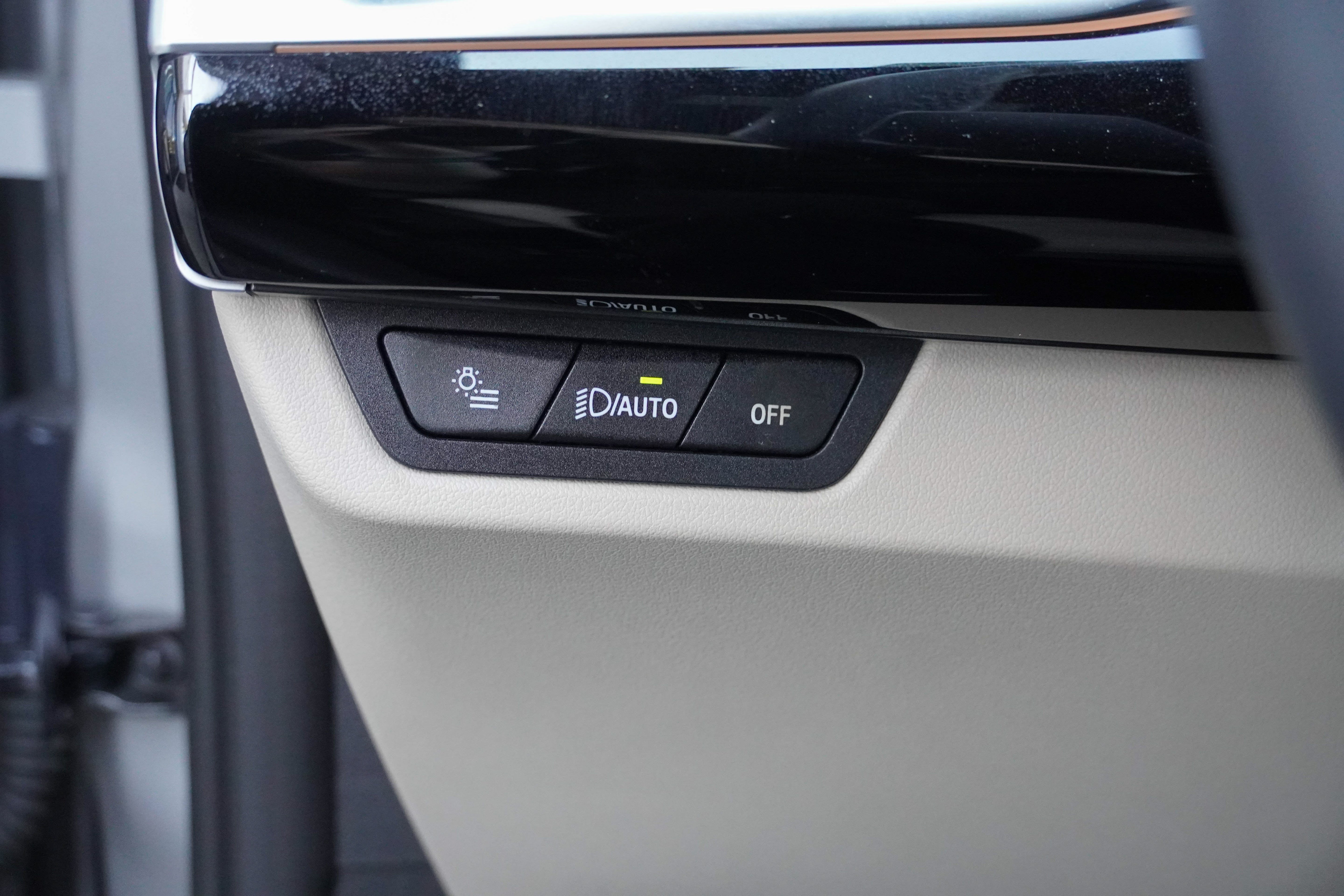 Certified 2025 BMW X1 xDrive28i AWD/4WD image 13