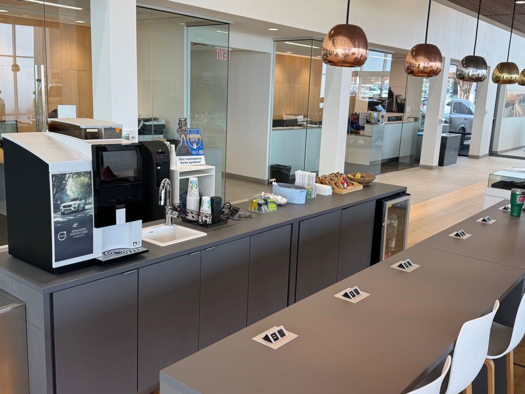 Used 2015 Volvo XC60 T5 Premier FWD image 10